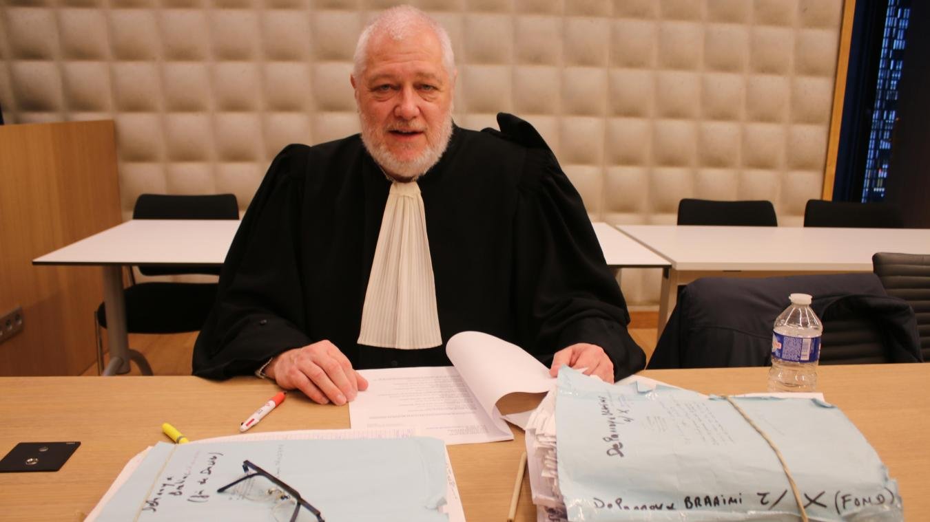 Maître Jean-Pierre Glinkowski dans un tribunal
